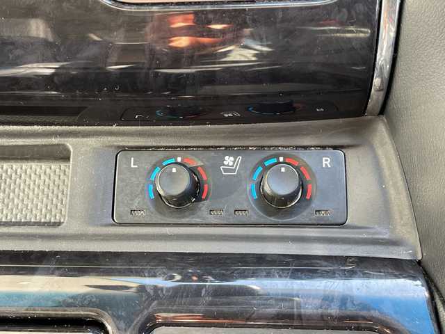 トヨタ アルファード S Cパッケージ 愛知県 2020(令2)年 5.1万km ホワイトパールクリスタルシャイン 純正10型ナビ/フリップダウンモニター/プレミアムサウンドJBL/サンルーフ/三眼LEDヘッドライト/全方位カメラ/両側パワースライドドア/シートヒーター/エアシート/バックカメラ/電動リアゲート/パワーシート/コーナーセンサー/純正アルミホイール/ETC/ブラインドスポットモニター/ステアリングヒーター/インテリジェントミラー/リアオートエアコン/レーンキープアシスト/オートマチックハイビーム/ドライブレコーダー/ETC/ワイヤレス充電機/衝突軽減システム/ステアリングスイッチ/スマートキー/プッシュスタート