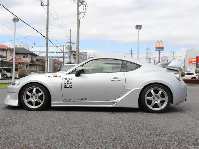 トヨタ ８６ GT リミテッド 神奈川県 2012(平24)年 7.9万km スターリングシルバー タブレット/Bluetooth/TRDパワーバー/HKSエアクリーナー/社外マフラー/ハーフレザー/シートヒーター/プッシュスタート/ETC/HID