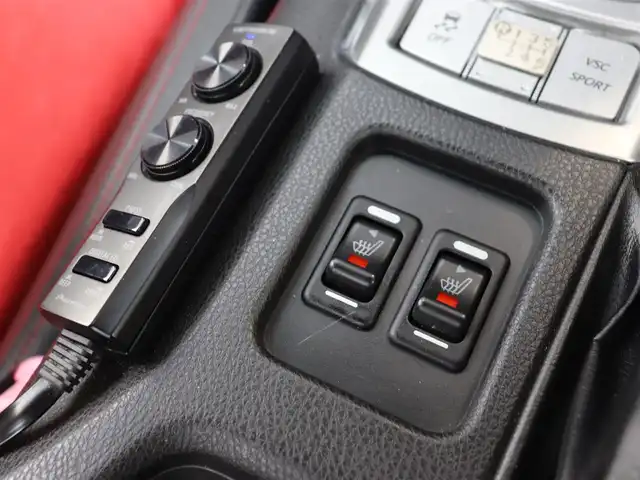 トヨタ ８６ GT リミテッド 神奈川県 2012(平24)年 7.9万km スターリングシルバー タブレット/Bluetooth/TRDパワーバー/HKSエアクリーナー/社外マフラー/ハーフレザー/シートヒーター/プッシュスタート/ETC/HID