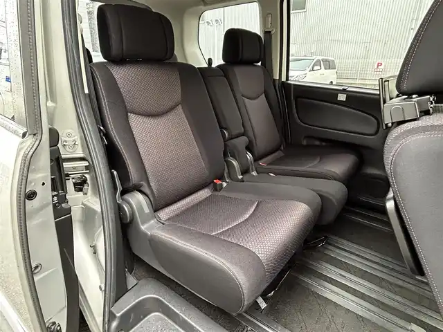 日産 セレナ ハイウェイスター Vセレクション 大阪府 2012(平24)年 2.4万km ブリリアントシルバー ワンオーナー/純正ナビ/ （フルセグTV/BT/CD/DVD）/後席モニター/バックモニター/横滑り防止装置/フォグランプ/ドライブレコーダー/ETC/電動格納ミラー/プッシュスタート/保証書/取扱説明書/スマートキー