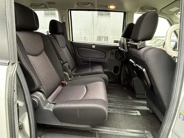 日産 セレナ ハイウェイスター Vセレクション 大阪府 2012(平24)年 2.4万km ブリリアントシルバー ワンオーナー/純正ナビ/ （フルセグTV/BT/CD/DVD）/後席モニター/バックモニター/横滑り防止装置/フォグランプ/ドライブレコーダー/ETC/電動格納ミラー/プッシュスタート/保証書/取扱説明書/スマートキー