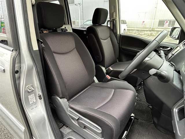 日産 セレナ ハイウェイスター Vセレクション 大阪府 2012(平24)年 2.4万km ブリリアントシルバー ワンオーナー/純正ナビ/ （フルセグTV/BT/CD/DVD）/後席モニター/バックモニター/横滑り防止装置/フォグランプ/ドライブレコーダー/ETC/電動格納ミラー/プッシュスタート/保証書/取扱説明書/スマートキー