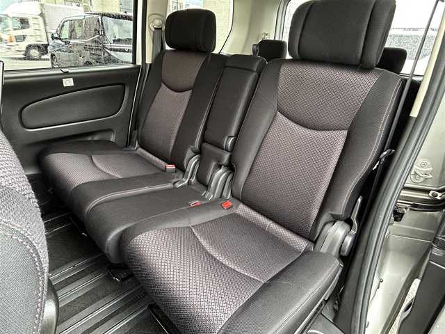 日産 セレナ ハイウェイスター Vセレクション 大阪府 2012(平24)年 2.4万km ブリリアントシルバー ワンオーナー/純正ナビ/ （フルセグTV/BT/CD/DVD）/後席モニター/バックモニター/横滑り防止装置/フォグランプ/ドライブレコーダー/ETC/電動格納ミラー/プッシュスタート/保証書/取扱説明書/スマートキー