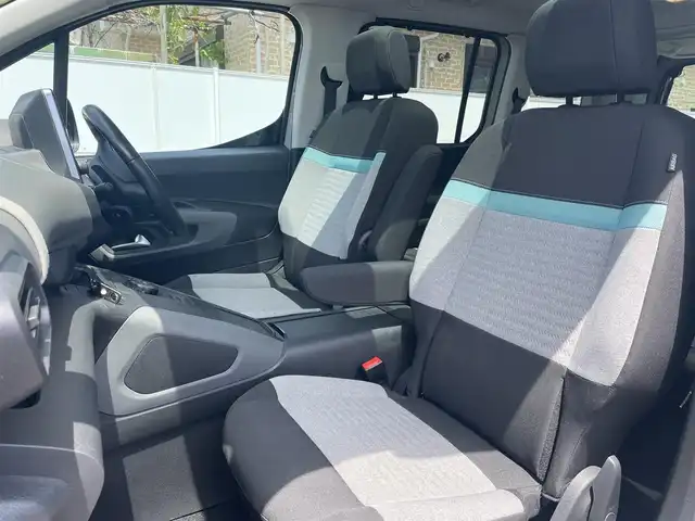 シトロエン シトロエン ベルランゴ シャイン 静岡県 2021(令3)年 2万km ベージュ アクティブセーフティブレーキ/アクティブクルーズコントロール/レーンアシスト /ブラインドスポットモニター/ディスプレイオーディオBluetooth CarPlay対応/バックカメラ/パノラマガラスルーフ /ルーフレール/アンビエンスライト/社外LEDヘッドライト/サイドウォーニング/ベッドキット/前後ドライブレコーダー/ETC