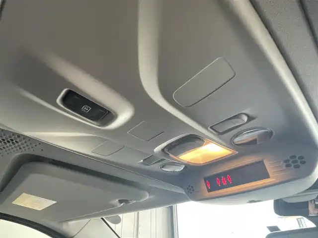 シトロエン シトロエン ベルランゴ シャイン 静岡県 2021(令3)年 2万km ベージュ アクティブセーフティブレーキ/アクティブクルーズコントロール/レーンアシスト /ブラインドスポットモニター/ディスプレイオーディオBluetooth CarPlay対応/バックカメラ/パノラマガラスルーフ /ルーフレール/アンビエンスライト/社外LEDヘッドライト/サイドウォーニング/ベッドキット/前後ドライブレコーダー/ETC