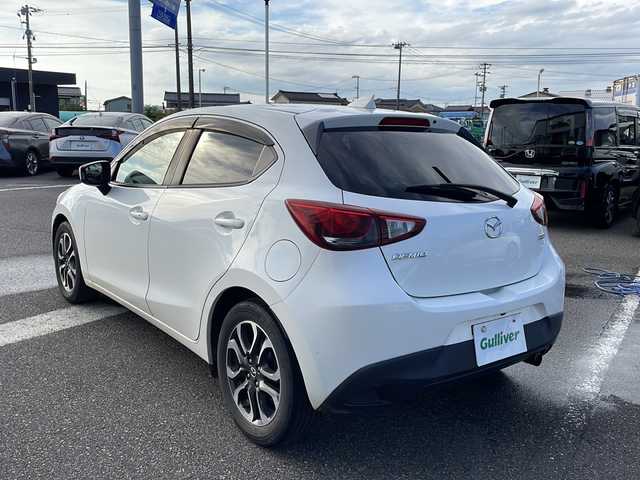 マツダ デミオ XD ツーリング 新潟県 2016(平28)年 6.5万km スノーフレイクホワイトパールマイカ ６MT/冬タイヤ積載/ワンオーナー/純正ナビ/（DTV、走行視聴可/DVD/AUX/Bluetooth）/衝突軽減/クルーズコントロール/バックカメラ/ドライブレコーダー/革巻きステアリング/ステアリングスイッチ/前席シートヒーター/フロアマット/USB給電/LEDヘッドライト/フォグランプ/ウィンカーミラー/電格ミラー/ドアバイザー/スペアキー×１