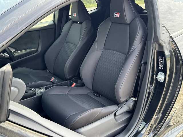 トヨタ ＧＲヤリス RS 兵庫県 2021(令3)年 0.8万km プレシャスブラックパール ワンオーナー/トヨタセーフティセンス/純正ナビ/フルセグTV/バックカメラ/ETC/LEDヘッドライト/ブラインドスポットモニター/スマートキー/プッシュスタート/ドライブレコーダー