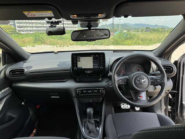 トヨタ ＧＲヤリス RS 兵庫県 2021(令3)年 0.8万km プレシャスブラックパール ワンオーナー/トヨタセーフティセンス/純正ナビ/フルセグTV/バックカメラ/ETC/LEDヘッドライト/ブラインドスポットモニター/スマートキー/プッシュスタート/ドライブレコーダー