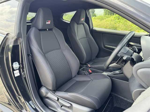 トヨタ ＧＲヤリス RS 兵庫県 2021(令3)年 0.8万km プレシャスブラックパール ワンオーナー/トヨタセーフティセンス/純正ナビ/フルセグTV/バックカメラ/ETC/LEDヘッドライト/ブラインドスポットモニター/スマートキー/プッシュスタート/ドライブレコーダー
