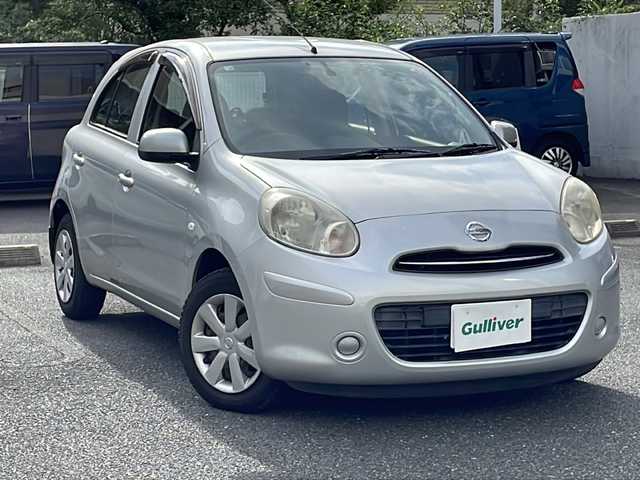 日産 マーチ 12X 埼玉県 2010(平22)年 3.5万km ブリリアントシルバー 登録時34833km/純正メモリナビ（MS110-W）/FM/AM/CD/ワンセグTV/AUX/前後ドライブレコーダー（KH-DR3200）/社外ETC/バックカメラ/電動格納ミラー/プッシュスタート/アイドリングストップ/ヘッドライトレベライザー/ドアバイザー/純正フロアマット/スマートキー×2/保証書＆取説