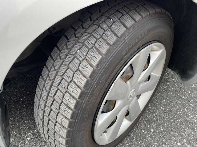 日産 マーチ 12X 埼玉県 2010(平22)年 3.5万km ブリリアントシルバー 登録時34833km/純正メモリナビ（MS110-W）/FM/AM/CD/ワンセグTV/AUX/前後ドライブレコーダー（KH-DR3200）/社外ETC/バックカメラ/電動格納ミラー/プッシュスタート/アイドリングストップ/ヘッドライトレベライザー/ドアバイザー/純正フロアマット/スマートキー×2/保証書＆取説