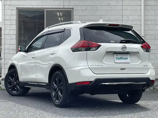 日産 エクストレイル 20Xi レザーED Vセレクション 福岡県 2020(令2)年 3万km ブリリアントホワイトパール ワンオーナー/4WD/プロパイロット/カロッツエリアディスプレイオーディオ/　(AM/FM/Bluetooth/ipod)/アラウンドビューモニター/バックカメラ/運転支援機能/・エマージェンシーブレーキ/・踏み間違い衝突防止/・前方衝突予測/・後側方車両検知/・車線逸脱警報/防止支援/・後退時車両検知/・ふらつき警報/・進入禁止標識検知/・クルーズコントロール/・オートライト/・ハイビームアシスト/・横滑り防止機能/・クリアランスソナー/・コーナーセンサー/ヒルディセントコントロール/純正18インチアルミホイール/パワーバックドア/ルーフレール/ミラーヒーター/インテリジェントルームミラー/茶色レザーシート/前後ドライブレコーダー/ETC/ステアリングスイッチ/パワーシート(D/N)/ランバーサポート/シートヒーター(全席)/純正フロアマット/アクセサリーソケット×3/ISOFIX/スペアキー×1/保証書/取扱説明書/ナビ取扱説明書