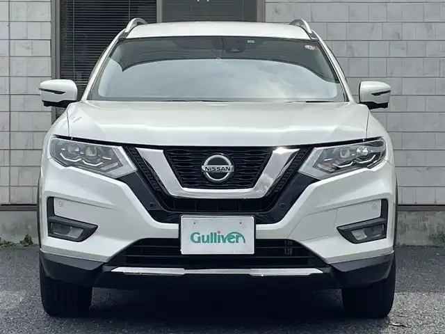 日産 エクストレイル 20Xi レザーED Vセレクション 福岡県 2020(令2)年 3万km ブリリアントホワイトパール ワンオーナー/4WD/プロパイロット/カロッツエリアディスプレイオーディオ/　(AM/FM/Bluetooth/ipod)/アラウンドビューモニター/バックカメラ/運転支援機能/・エマージェンシーブレーキ/・踏み間違い衝突防止/・前方衝突予測/・後側方車両検知/・車線逸脱警報/防止支援/・後退時車両検知/・ふらつき警報/・進入禁止標識検知/・クルーズコントロール/・オートライト/・ハイビームアシスト/・横滑り防止機能/・クリアランスソナー/・コーナーセンサー/ヒルディセントコントロール/純正18インチアルミホイール/パワーバックドア/ルーフレール/ミラーヒーター/インテリジェントルームミラー/茶色レザーシート/前後ドライブレコーダー/ETC/ステアリングスイッチ/パワーシート(D/N)/ランバーサポート/シートヒーター(全席)/純正フロアマット/アクセサリーソケット×3/ISOFIX/スペアキー×1/保証書/取扱説明書/ナビ取扱説明書