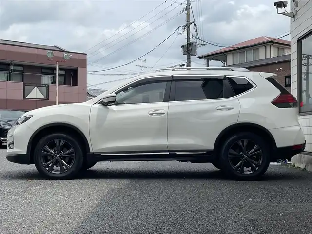 日産 エクストレイル 20Xi レザーED Vセレクション 福岡県 2020(令2)年 3万km ブリリアントホワイトパール ワンオーナー/4WD/プロパイロット/カロッツエリアディスプレイオーディオ/　(AM/FM/Bluetooth/ipod)/アラウンドビューモニター/バックカメラ/運転支援機能/・エマージェンシーブレーキ/・踏み間違い衝突防止/・前方衝突予測/・後側方車両検知/・車線逸脱警報/防止支援/・後退時車両検知/・ふらつき警報/・進入禁止標識検知/・クルーズコントロール/・オートライト/・ハイビームアシスト/・横滑り防止機能/・クリアランスソナー/・コーナーセンサー/ヒルディセントコントロール/純正18インチアルミホイール/パワーバックドア/ルーフレール/ミラーヒーター/インテリジェントルームミラー/茶色レザーシート/前後ドライブレコーダー/ETC/ステアリングスイッチ/パワーシート(D/N)/ランバーサポート/シートヒーター(全席)/純正フロアマット/アクセサリーソケット×3/ISOFIX/スペアキー×1/保証書/取扱説明書/ナビ取扱説明書