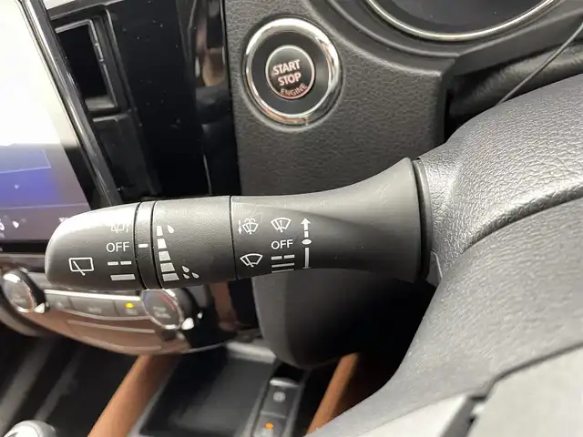 日産 エクストレイル 20Xi レザーED Vセレクション 熊本県 2020(令2)年 3万km ブリリアントホワイトパール ワンオーナー/禁煙車/4WD/プロパイロット/カロッツエリア9インチディスプレイオーディオ/　(AM/FM/Bluetooth/ipod)/アラウンドビューモニター/バックカメラ/運転支援機能/・エマージェンシーブレーキ/・踏み間違い衝突防止/・前方衝突予測/・後側方車両検知/・車線逸脱警報/防止支援/・後退時車両検知/・ふらつき警報/・進入禁止標識検知/・クルーズコントロール/・オートライト/・ハイビームアシスト/・横滑り防止機能/・クリアランスソナー/・コーナーセンサー/ヒルディセントコントロール/純正18インチアルミホイール/パワーバックドア/ルーフレール/ミラーヒーター/インテリジェントルームミラー/茶色レザーシート/前後ドライブレコーダー/ETC/ステアリングスイッチ/パワーシート(D/N)/ランバーサポート/シートヒーター(全席)/純正フロアマット/アクセサリーソケット×3/ISOFIX/スペアキー×1/保証書/取扱説明書/ナビ取扱説明書