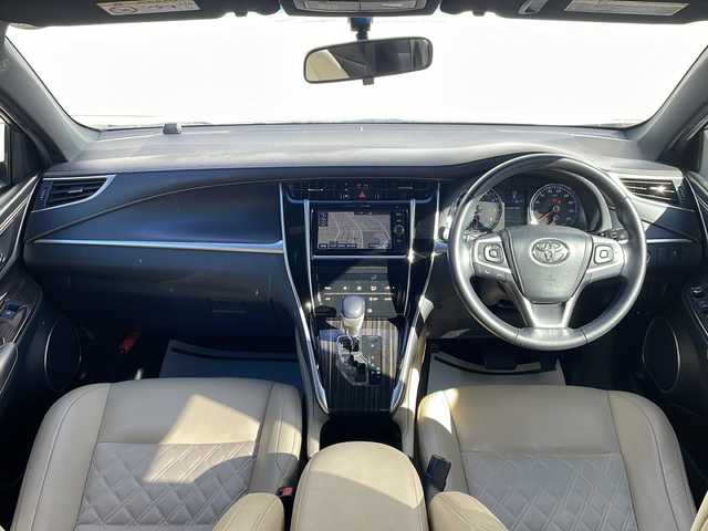 トヨタ ハリアー エレガンス 山形県 2016(平28)年 6.2万km ホワイトパールクリスタルシャイン 純正ナビ/CD.DVD.BT.SD/フルセグ/バックカメラ/ハーフレザーシート/パワーシート/LEDヘッドライト/アイドリングストップ/横滑り防止/プッシュスタート/スマートキー