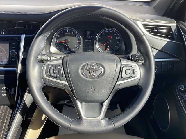 トヨタ ハリアー エレガンス 山形県 2016(平28)年 6.2万km ホワイトパールクリスタルシャイン 純正ナビ/CD.DVD.BT.SD/フルセグ/バックカメラ/ハーフレザーシート/パワーシート/LEDヘッドライト/アイドリングストップ/横滑り防止/プッシュスタート/スマートキー