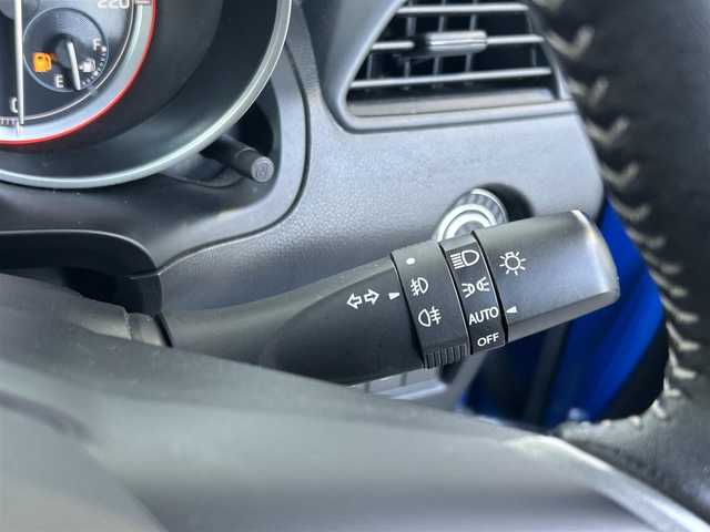 スズキ スイフト RS 高知県 2017(平29)年 8.1万km スピーディーブルーM ワンオーナー/純正ナビ/ETC/クルーズコントロール/フルセグ/5足MT/Bluetooth接続/バックカメラ/スマートキー/純正フロアマット/シートヒーター/純正アルミホイール車載/純正マフラー車載/プッシュスタート
