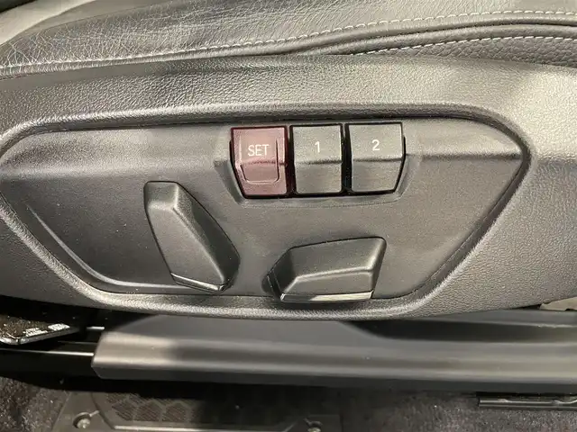 ＢＭＷ Ｘ１ xDrive 18d xライン 熊本県 2017(平29)年 6.8万km ミネラルホワイト 純正HDDナビ（CD、Bluetooth、USB）/バックカメラ/黒革シート/パワーシート/シートヒーター/パワーバックドア/純正19インチアルミホイール/LEDヘッドライト/ミラー一体型ETC/LEDフォグ/ACC