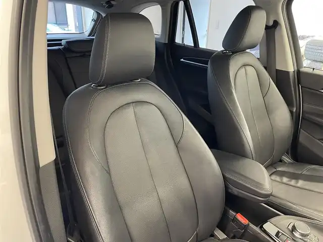 ＢＭＷ Ｘ１ xDrive 18d xライン 熊本県 2017(平29)年 6.8万km ミネラルホワイト 純正HDDナビ（CD、Bluetooth、USB）/バックカメラ/黒革シート/パワーシート/シートヒーター/パワーバックドア/純正19インチアルミホイール/LEDヘッドライト/ミラー一体型ETC/LEDフォグ/ACC