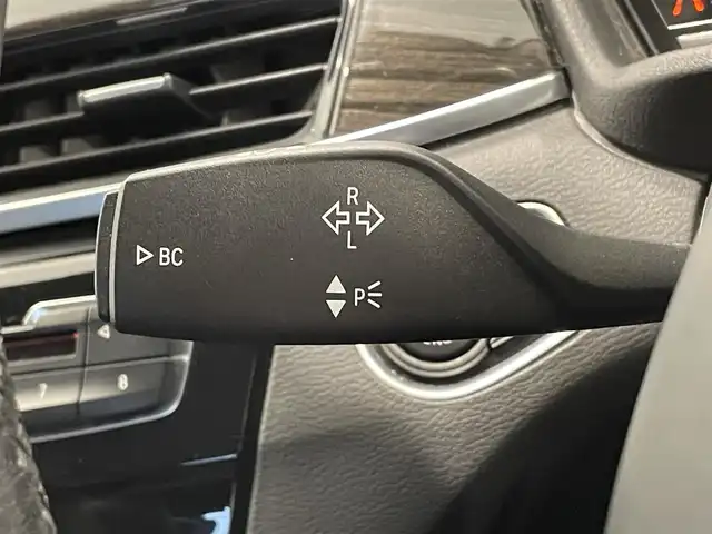 ＢＭＷ Ｘ１ xDrive 18d xライン 熊本県 2017(平29)年 6.8万km ミネラルホワイト 純正HDDナビ（CD、Bluetooth、USB）/バックカメラ/黒革シート/パワーシート/シートヒーター/パワーバックドア/純正19インチアルミホイール/LEDヘッドライト/ミラー一体型ETC/LEDフォグ/ACC