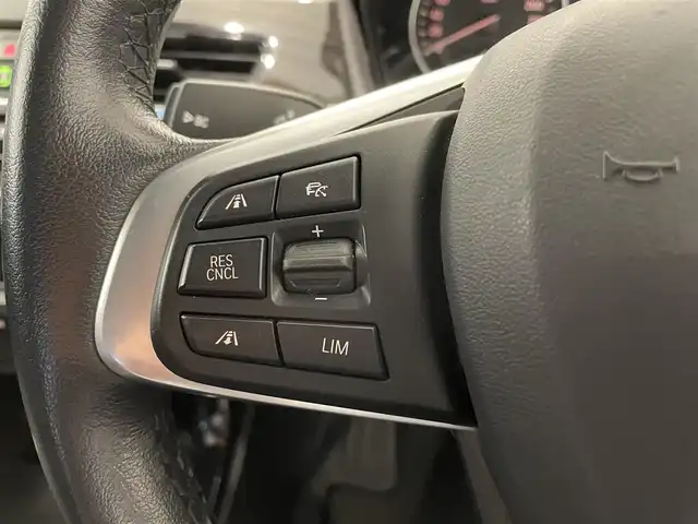 ＢＭＷ Ｘ１ xDrive 18d xライン 熊本県 2017(平29)年 6.8万km ミネラルホワイト 純正HDDナビ（CD、Bluetooth、USB）/バックカメラ/黒革シート/パワーシート/シートヒーター/パワーバックドア/純正19インチアルミホイール/LEDヘッドライト/ミラー一体型ETC/LEDフォグ/ACC