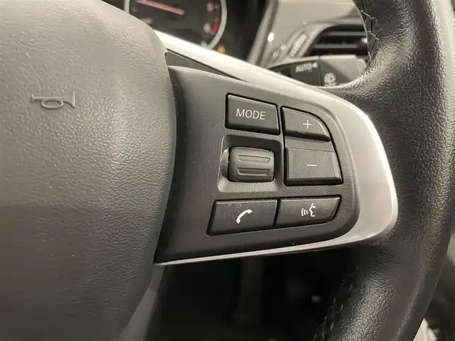 ＢＭＷ Ｘ１ xDrive 18d xライン 熊本県 2017(平29)年 6.8万km ミネラルホワイト 純正HDDナビ（CD、Bluetooth、USB）/バックカメラ/黒革シート/パワーシート/シートヒーター/パワーバックドア/純正19インチアルミホイール/LEDヘッドライト/ミラー一体型ETC/LEDフォグ/ACC