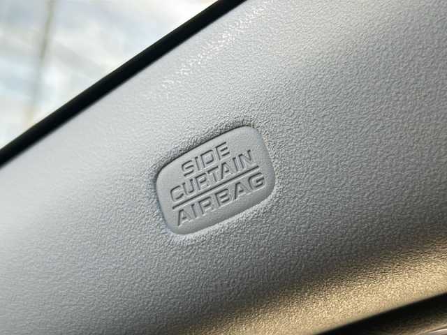 ホンダ ＷＲ－Ｖ Z+ 静岡県 2024(令6)年 1.1万km プラチナホワイトパール 純正ディスプレイオーディオ/・Bluetooth/・USB/・HDMI/・Apple CarPlay/・Android　Auto/・AM/・FM/主要装備/・ホンダセンシング/・衝突軽減/・レーンキープ/・ACC/・コーナーセンサー前後/・バックカメラ/・ETC/・MTモード付/・LEDヘッドライト/・オートライト/・フォグランプ/・純正フロアマット/・純正アルミホイール
