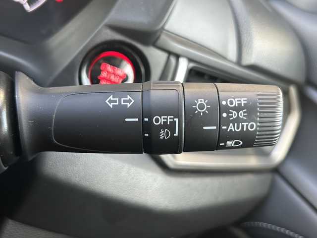 ホンダ ＷＲ－Ｖ Z+ 静岡県 2024(令6)年 1.1万km プラチナホワイトパール 純正ディスプレイオーディオ/・Bluetooth/・USB/・HDMI/・Apple CarPlay/・Android　Auto/・AM/・FM/主要装備/・ホンダセンシング/・衝突軽減/・レーンキープ/・ACC/・コーナーセンサー前後/・バックカメラ/・ETC/・MTモード付/・LEDヘッドライト/・オートライト/・フォグランプ/・純正フロアマット/・純正アルミホイール