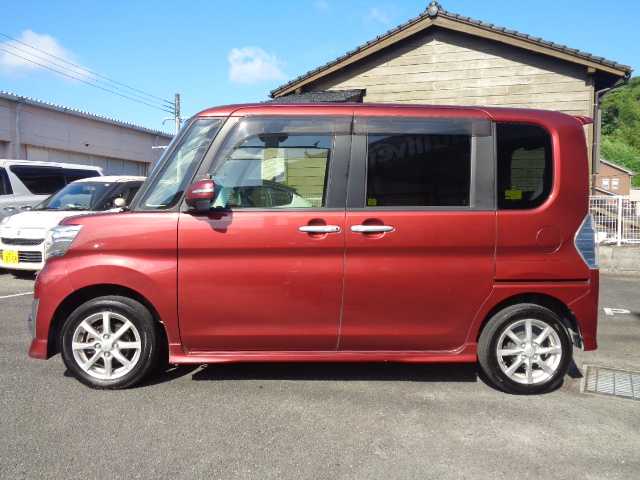 ダイハツ タント カスタム X トップED SA 鹿児島県 2015(平27)年 12.2万km ファイアークォーツレッドM ケンウッドフルセグＴＶナビゲーション（MDV-X702W)/ブルーツゥース．DVD. CD. SD録音再生．USBポート/バックカメラ/ステアリングリモコン/左リアドアパワースライドドア/右リアドアイージークロージャー/リアドア左右ロールシェイド/ハーフレザーシート/エコアイドル/リアシート左右独立スライドシート/運転席シートアジャスター（上下調整）/LEDオートライト/フロントLEDイルミネーション/プッシュスタート/スマートキーＸ1/取説．ナビ取説有り