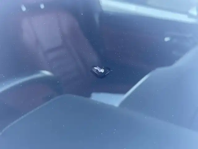 レクサス ＲＸ 450h Fスポーツ 群馬県 2016(平28)年 7万km ソニックチタニウム サンルーフ/４WD/純正SDナビ、地デジ、Bluetooth、CD、ブルーレイ/バックカメラ/プリクラッシュセーフティ/レーダークルーズコントロール/ブラインドスポットモニター/シーケンシャルウインカー/革巻きステア/パドルシフト/赤レザーシート/前席シートヒーター、エアシート、パワーシート/パワーバックドア/ウインカーミラー/クリアランスソナー（前後）/社外ドライブレコーダー（前後）/LEDヘッドライト/ビルトインETC２．０/スマートキー×１、カードキー×１/ドアバイザー/整備手帳、取説