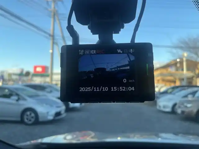 レクサス ＲＸ 450h Fスポーツ 群馬県 2016(平28)年 7万km ソニックチタニウム サンルーフ/４WD/純正SDナビ、地デジ、Bluetooth、CD、ブルーレイ/バックカメラ/プリクラッシュセーフティ/レーダークルーズコントロール/ブラインドスポットモニター/シーケンシャルウインカー/革巻きステア/パドルシフト/赤レザーシート/前席シートヒーター、エアシート、パワーシート/パワーバックドア/ウインカーミラー/クリアランスソナー（前後）/社外ドライブレコーダー（前後）/LEDヘッドライト/ビルトインETC２．０/スマートキー×１、カードキー×１/ドアバイザー/整備手帳、取説