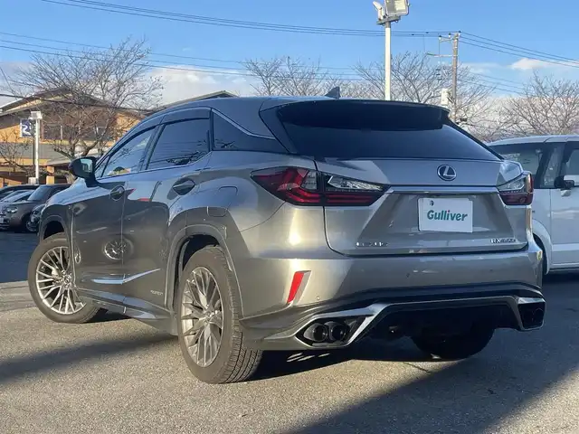 レクサス ＲＸ 450h Fスポーツ 群馬県 2016(平28)年 7万km ソニックチタニウム サンルーフ/４WD/純正SDナビ、地デジ、Bluetooth、CD、ブルーレイ/バックカメラ/プリクラッシュセーフティ/レーダークルーズコントロール/ブラインドスポットモニター/シーケンシャルウインカー/革巻きステア/パドルシフト/赤レザーシート/前席シートヒーター、エアシート、パワーシート/パワーバックドア/ウインカーミラー/クリアランスソナー（前後）/社外ドライブレコーダー（前後）/LEDヘッドライト/ビルトインETC２．０/スマートキー×１、カードキー×１/ドアバイザー/整備手帳、取説