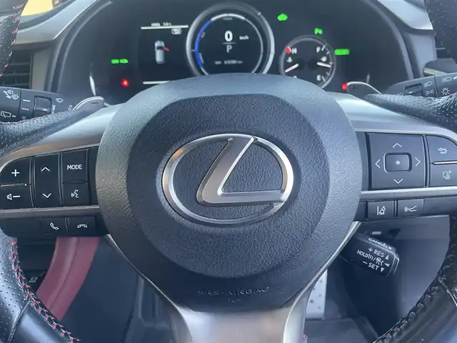 レクサス ＲＸ 450h Fスポーツ 群馬県 2016(平28)年 7万km ソニックチタニウム サンルーフ/４WD/純正SDナビ、地デジ、Bluetooth、CD、ブルーレイ/バックカメラ/プリクラッシュセーフティ/レーダークルーズコントロール/ブラインドスポットモニター/シーケンシャルウインカー/革巻きステア/パドルシフト/赤レザーシート/前席シートヒーター、エアシート、パワーシート/パワーバックドア/ウインカーミラー/クリアランスソナー（前後）/社外ドライブレコーダー（前後）/LEDヘッドライト/ビルトインETC２．０/スマートキー×１、カードキー×１/ドアバイザー/整備手帳、取説