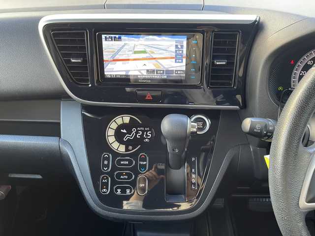 日産 デイズ ルークス X Vセレクション 福岡県 2017(平29)年 5.6万km アイスブルー 社外ナビ/（AM/FM/SD/DISC/USB/Bluetooth/フルセグTV）/衝突被害軽減システム/横滑り防止装置/アイドリングストップ/パワースライドドア（両側）/アラウンドビューバックモニター/ドライブレコーダー（前）/ETC/プッシュスタート/スペアキー×1/エンジンスターター×１