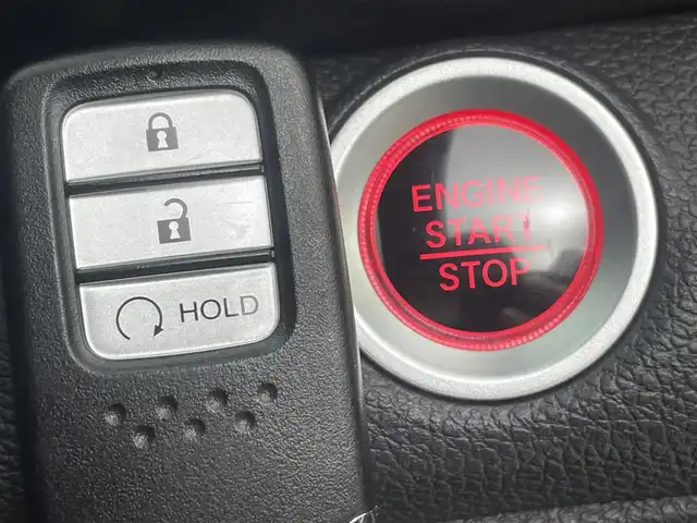 ホンダ シビック 茨城県 2020(令2)年 2万km クリスタルブラックパール 純正ナビ/・バックカメラ/・フルセグテレビ/・Bluetooth接続/・CDチェンジャー/ETC/ドライブレコーダー/スマートキー/クルーズコントロール/パドルシフト/ドアバイザー/フロントフォグ/イルミネーションステッププレート/LEDヘッドライト/コーナーセンサー/ABS/レーンアシストキープ/横滑り防止装置/盗難防止装置/オートライト/カーテンエアバッグ