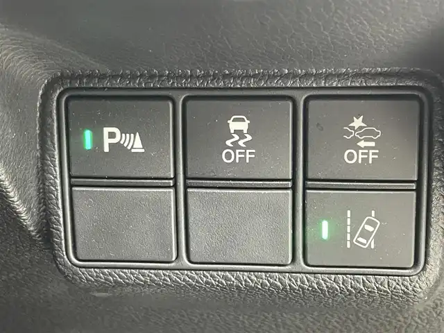 ホンダ シビック 茨城県 2020(令2)年 2万km クリスタルブラックパール 純正ナビ/・バックカメラ/・フルセグテレビ/・Bluetooth接続/・CDチェンジャー/ETC/ドライブレコーダー/スマートキー/クルーズコントロール/パドルシフト/ドアバイザー/フロントフォグ/イルミネーションステッププレート/LEDヘッドライト/コーナーセンサー/ABS/レーンアシストキープ/横滑り防止装置/盗難防止装置/オートライト/カーテンエアバッグ