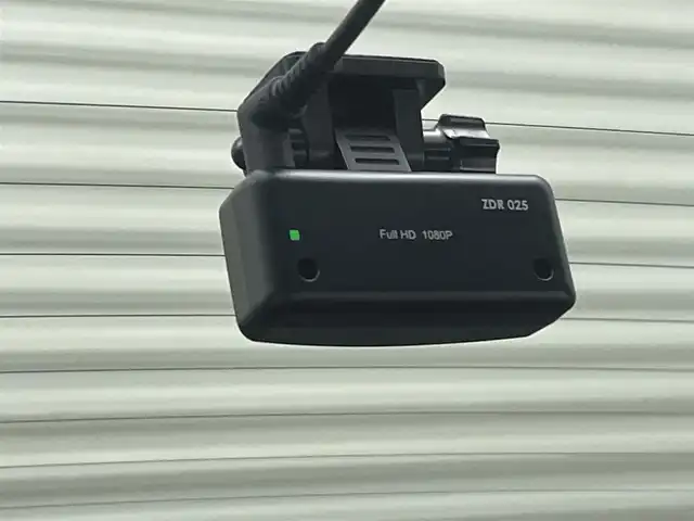 ホンダ シビック 茨城県 2020(令2)年 2万km クリスタルブラックパール 純正ナビ/・バックカメラ/・フルセグテレビ/・Bluetooth接続/・CDチェンジャー/ETC/ドライブレコーダー/スマートキー/クルーズコントロール/パドルシフト/ドアバイザー/フロントフォグ/イルミネーションステッププレート/LEDヘッドライト/コーナーセンサー/ABS/レーンアシストキープ/横滑り防止装置/盗難防止装置/オートライト/カーテンエアバッグ