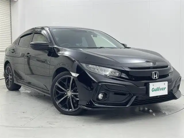 ホンダ シビック 茨城県 2020(令2)年 2万km クリスタルブラックパール 純正ナビ/・バックカメラ/・フルセグテレビ/・Bluetooth接続/・CDチェンジャー/ETC/ドライブレコーダー/スマートキー/クルーズコントロール/パドルシフト/ドアバイザー/フロントフォグ/イルミネーションステッププレート/LEDヘッドライト/コーナーセンサー/ABS/レーンアシストキープ/横滑り防止装置/盗難防止装置/オートライト/カーテンエアバッグ