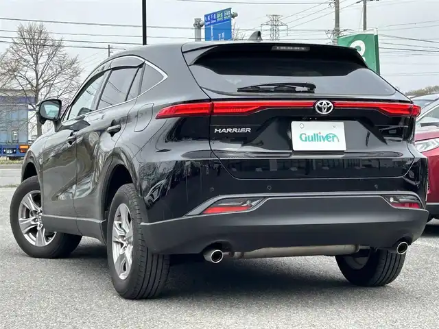 トヨタ ハリアー S 道央・札幌 2023(令5)年 1.4万km ブラック ４WD/寒冷地仕様/純正ディーラーOPナビ/AM/FM/BT/フルセグ/プリクラッシュセーフティ/横滑り防止装置/レーダークルーズコントロール/レーンキープアシスト/クリアランスソナー/バックカメラ/ビルトインETC2.0/ステアリングスイッチ/電動パーキング/ブレーキホールド/MTモード付AT/プッシュスタート/スマートキー/LEDヘッドライト/オートライト/オートハイビーム/電動格納ミラー/ウィンカーミラー/フロアマット/ドアバイザー