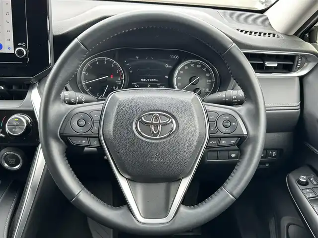 トヨタ ハリアー S 道央・札幌 2023(令5)年 1.4万km ブラック ４WD/寒冷地仕様/純正ディーラーOPナビ/AM/FM/BT/フルセグ/プリクラッシュセーフティ/横滑り防止装置/レーダークルーズコントロール/レーンキープアシスト/クリアランスソナー/バックカメラ/ビルトインETC2.0/ステアリングスイッチ/電動パーキング/ブレーキホールド/MTモード付AT/プッシュスタート/スマートキー/LEDヘッドライト/オートライト/オートハイビーム/電動格納ミラー/ウィンカーミラー/フロアマット/ドアバイザー