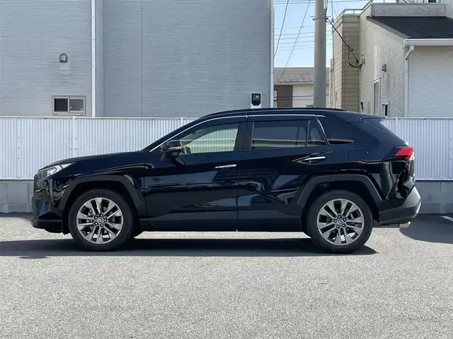 トヨタ ＲＡＶ４ G Zパッケージ 栃木県 2022(令4)年 3.8万km アティチュードブラックマイカ ワンオーナー/純正ナビ（フルセグTV/BT/CD/DVD/AM/FM)/レザーシート/デジタルインナーミラー/4WD/オートライト/前後ドライブレコーダー/ビルトインETC/ステアリングヒーター/運転席パワーシート/メモリーシート/前席シートヒーター/エアーシート/パワーバックドア/電動パーキングブレーキ/オートホールド/前後コーナーセンサー/バックカメラ/純正フロアマット/純正LEDヘッドライト/純正19inAW/保障証/取扱説明書