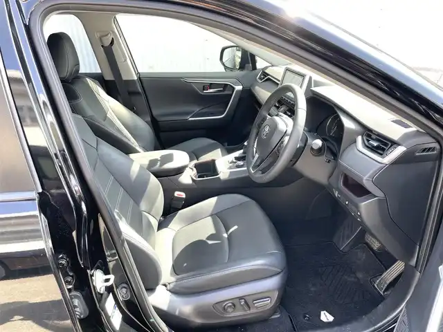 トヨタ ＲＡＶ４ G Zパッケージ 栃木県 2022(令4)年 3.8万km アティチュードブラックマイカ ワンオーナー/純正ナビ（フルセグTV/BT/CD/DVD/AM/FM)/レザーシート/デジタルインナーミラー/4WD/オートライト/前後ドライブレコーダー/ビルトインETC/ステアリングヒーター/運転席パワーシート/メモリーシート/前席シートヒーター/エアーシート/パワーバックドア/電動パーキングブレーキ/オートホールド/前後コーナーセンサー/バックカメラ/純正フロアマット/純正LEDヘッドライト/純正19inAW/保障証/取扱説明書