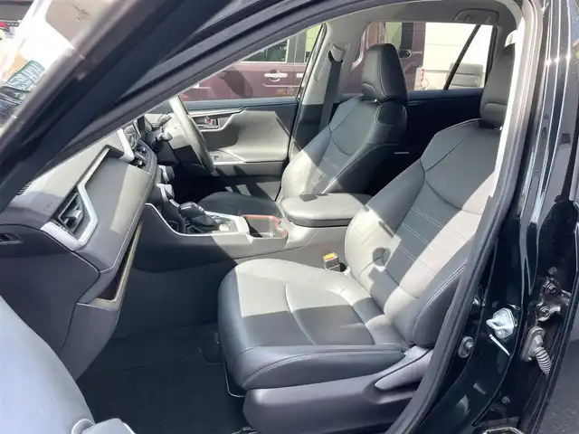 トヨタ ＲＡＶ４ G Zパッケージ 栃木県 2022(令4)年 3.8万km アティチュードブラックマイカ ワンオーナー/純正ナビ（フルセグTV/BT/CD/DVD/AM/FM)/レザーシート/デジタルインナーミラー/4WD/オートライト/前後ドライブレコーダー/ビルトインETC/ステアリングヒーター/運転席パワーシート/メモリーシート/前席シートヒーター/エアーシート/パワーバックドア/電動パーキングブレーキ/オートホールド/前後コーナーセンサー/バックカメラ/純正フロアマット/純正LEDヘッドライト/純正19inAW/保障証/取扱説明書