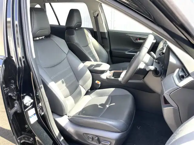 トヨタ ＲＡＶ４ G Zパッケージ 栃木県 2022(令4)年 3.8万km アティチュードブラックマイカ ワンオーナー/純正ナビ（フルセグTV/BT/CD/DVD/AM/FM)/レザーシート/デジタルインナーミラー/4WD/オートライト/前後ドライブレコーダー/ビルトインETC/ステアリングヒーター/運転席パワーシート/メモリーシート/前席シートヒーター/エアーシート/パワーバックドア/電動パーキングブレーキ/オートホールド/前後コーナーセンサー/バックカメラ/純正フロアマット/純正LEDヘッドライト/純正19inAW/保障証/取扱説明書