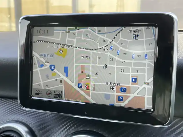 メルセデス・ベンツ Ａ１８０ スポーツ 石川県 2015(平27)年 6.7万km カルサイトホワイト AMGスタイリングパッケージ/衝突軽減ブレーキ/クルーズコントロール/純正HDDナビ/（フルセグTV・バックカメラ・Bluetooth・CD・DVD）/USB/電動格納ミラー/HIDヘッドライト/オートライト/フォグランプ/本革巻きステアリング/黒革ハーフレザーシート/純正フロアマット