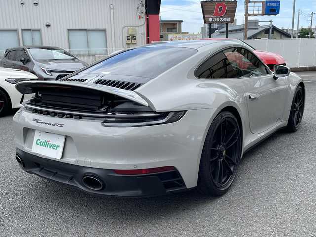 ポルシェ ポルシェ ９１１ カレラ GTS 神奈川県 2022(令4)年 0.6万km グレー ワンオーナー/スペシャルカラー：クレヨン/GTSインテリアパッケージ/アルミルック燃料タンクキャップ/リヤアクスル ステアリング/ブレーキキャリパー ブラック塗装/パワーステアリング プラス/フロントアクスル リフト システム/LEDマトリックスライトPDLS Plus/グレートップウィンドスクリーン/イオナイザー/ヒーター付きGTスポーツステアリング/ストレージパッケージ/カラーメーター クレヨン/アルカンターラルーフライニング/エクステンドインテリアパッケージ マットカーボン/BOSEサウンドシステム/純正メモリーナビ/USB/BT/AppleCarPlay/全方位カメラ/ETC2.0/スポーツクロノ/スポーツエグゾースト/純正F:20/R:21インチAW/電動リヤスポイラー/PASM/衝突警告/クルーズコントロール/コーナーセンサー/ハーフレザーシート/前席シートヒーター/電動格納ミラー/スマートキー×2/R5/6年ディーラー整備記録/保証書・取説あり