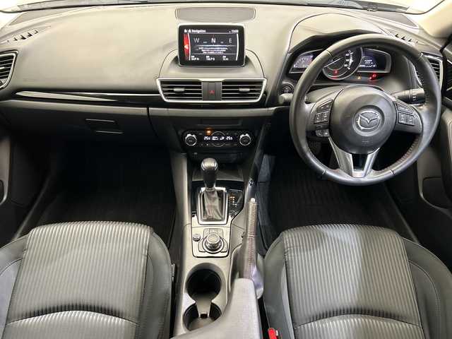 マツダ アクセラ 15S 愛媛県 2015(平27)年 8.5万km ジェットブラックマイカ Bluetooth/AM/FM/DVD/バックカメラ/ETC/MT付きAT/クルーズコントロール/純正16インチアルミホイール/オートライト