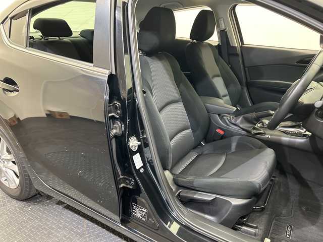マツダ アクセラ 15S 愛媛県 2015(平27)年 8.5万km ジェットブラックマイカ Bluetooth/AM/FM/DVD/バックカメラ/ETC/MT付きAT/クルーズコントロール/純正16インチアルミホイール/オートライト