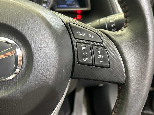 マツダ アクセラ 15S 愛媛県 2015(平27)年 8.5万km ジェットブラックマイカ Bluetooth/AM/FM/DVD/バックカメラ/ETC/MT付きAT/クルーズコントロール/純正16インチアルミホイール/オートライト